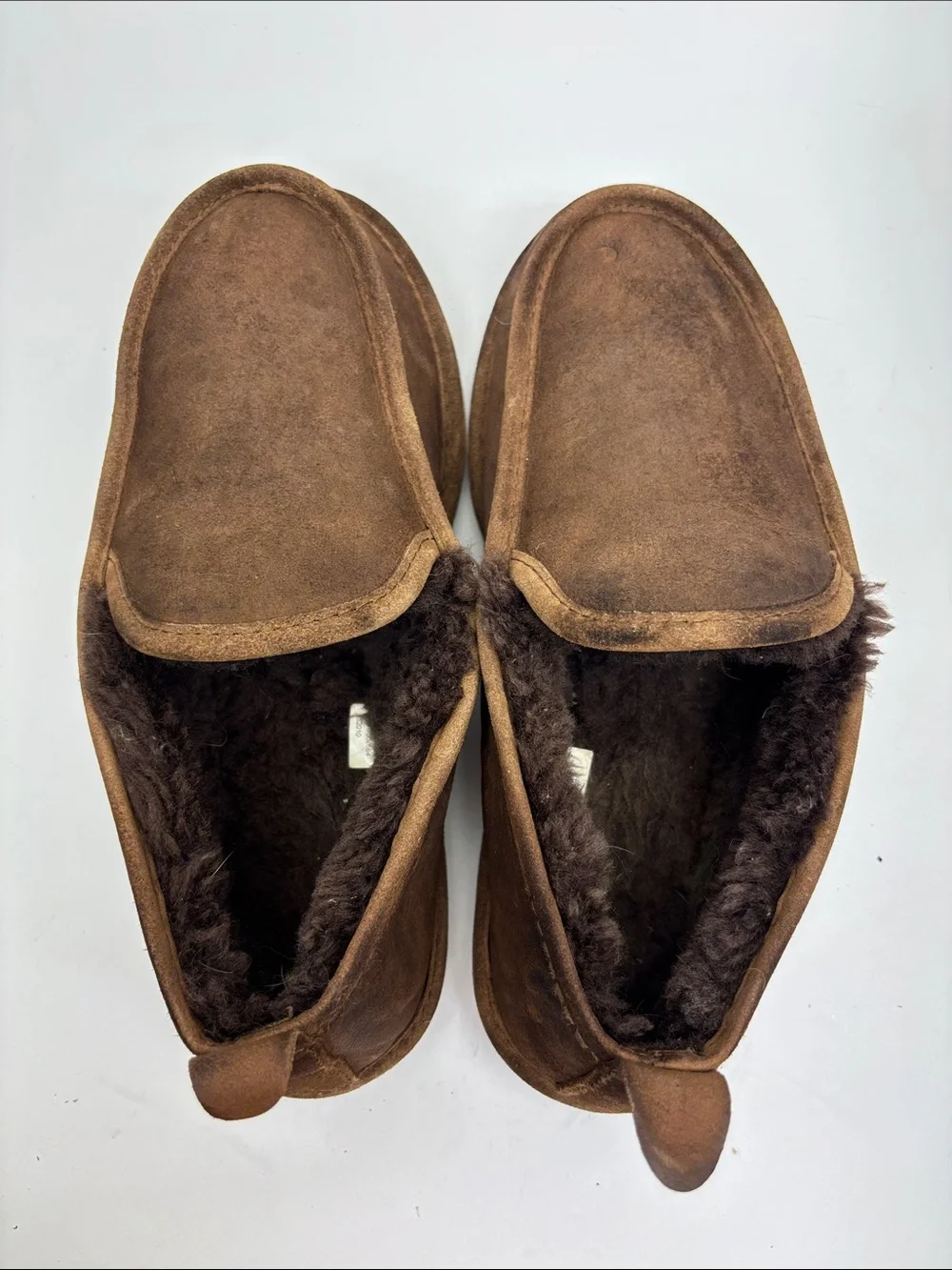 L. L. Bean slip on slippers for men’s SZ 8, box 43